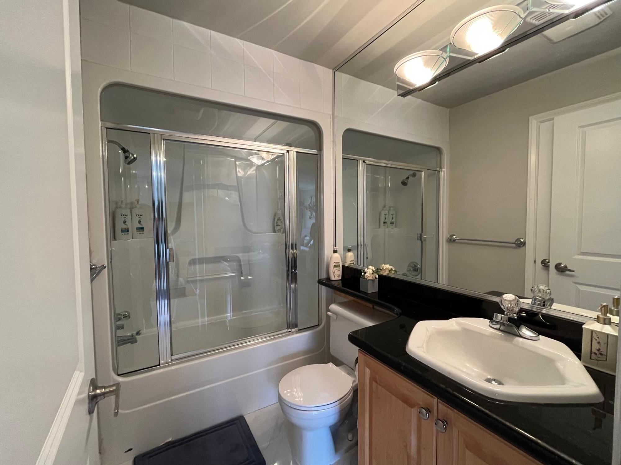 Coze Home In Vancouver Near Yvr 外观 照片